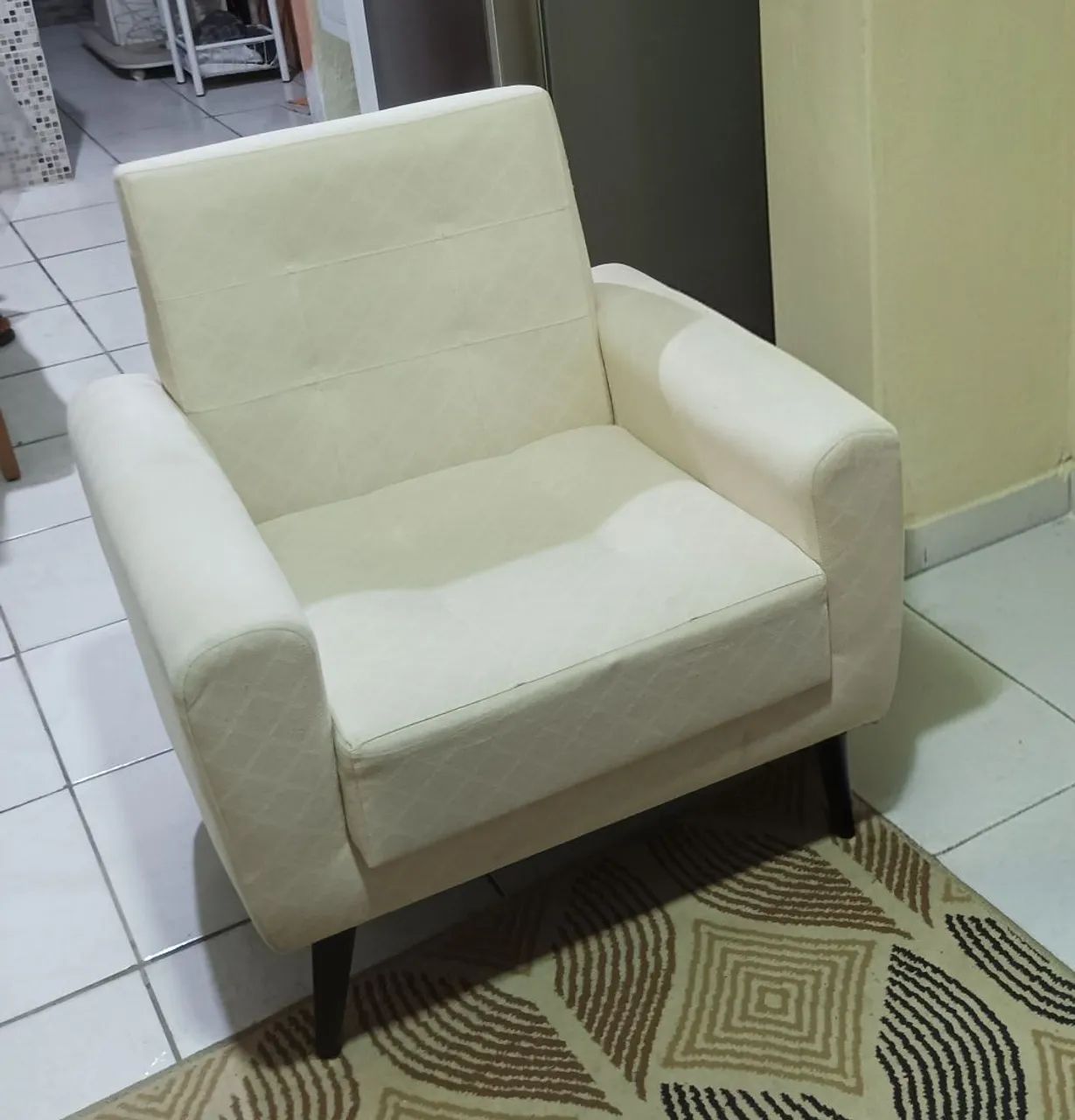 Sofá e uma poltrona - Foto 2