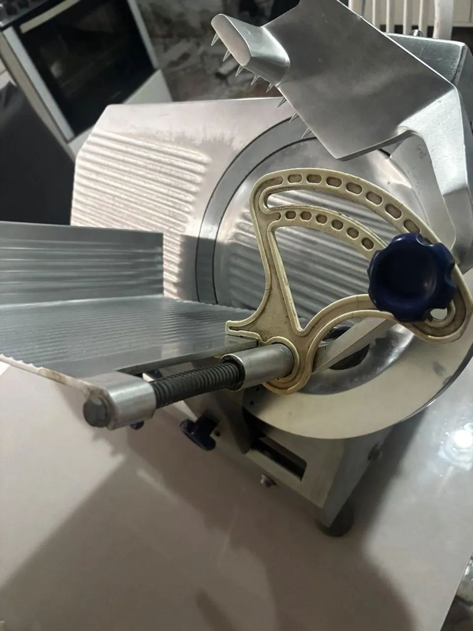 Máquina de cortar frios - Foto 2