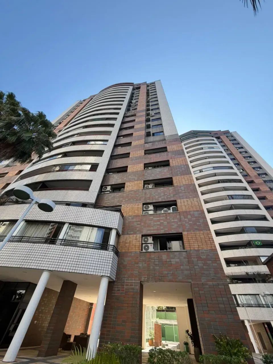 Apartamento de 164m² no Meireles com 3 suítes e 2 vagas. - Foto 2