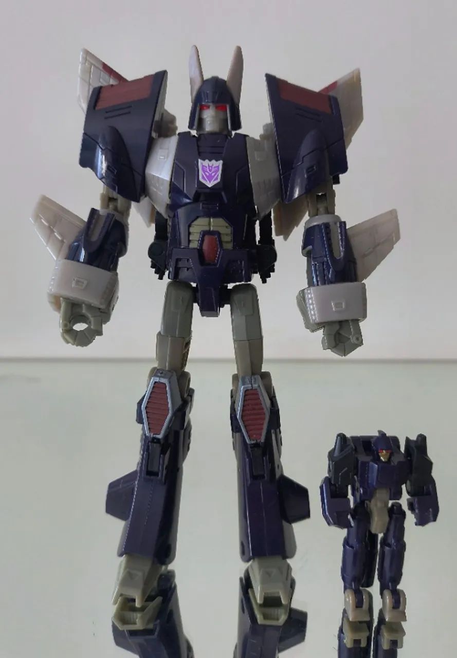Figure Transformers Classics Generations - Cyclonus com Nightstick, completo e original - Foto 3