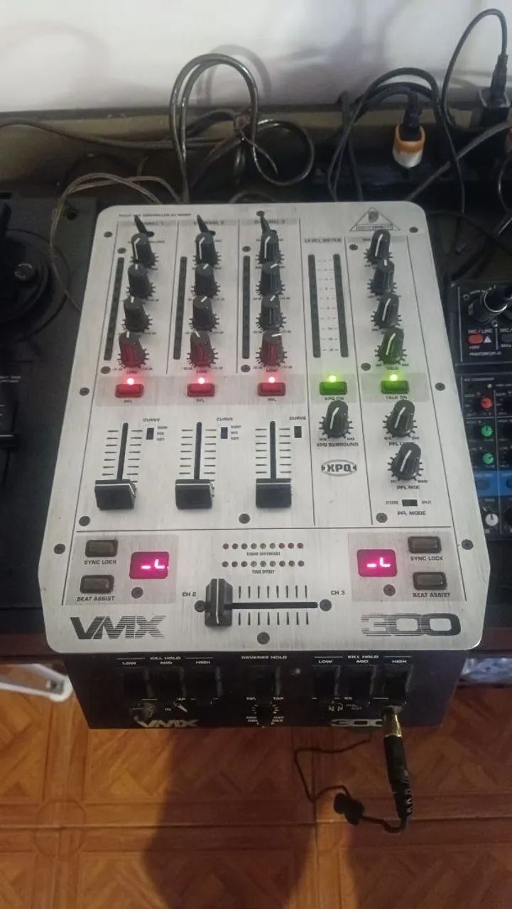 Vendo Mixer Behringer VMX 300 - Foto 3