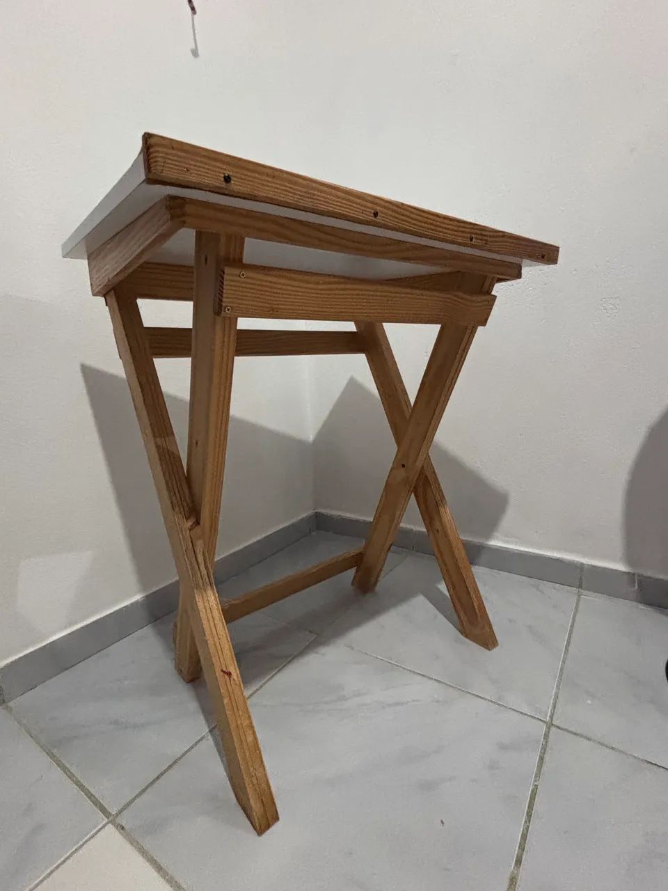 Mesinha de madeira artesanal  - Foto 4