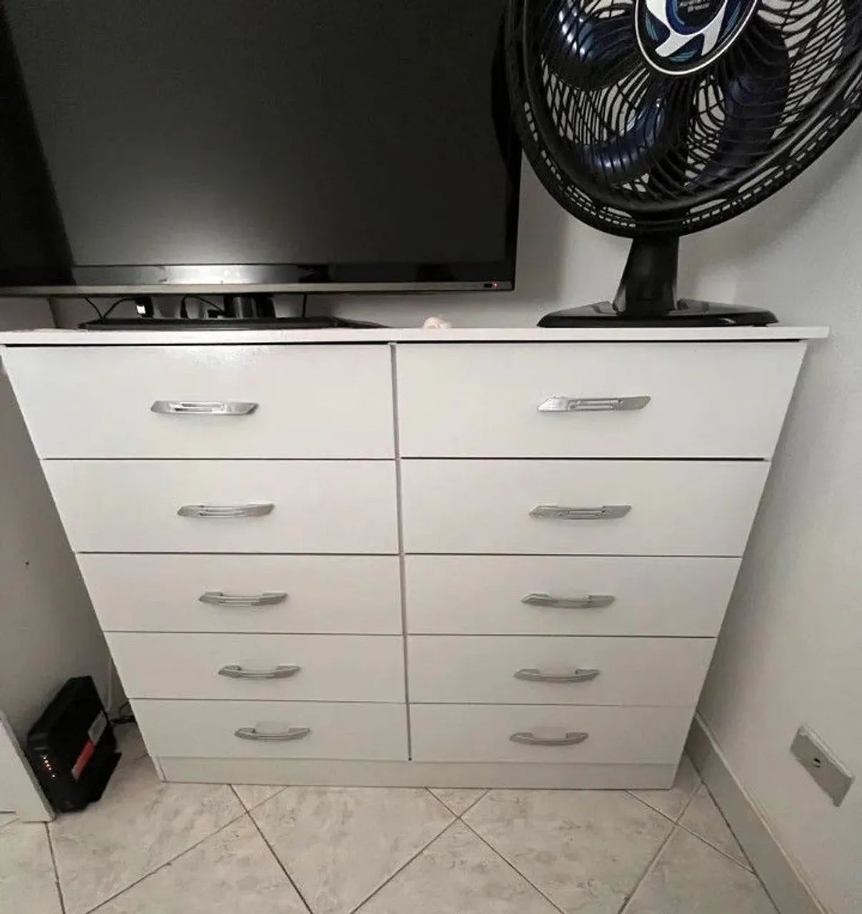 Vendo cômoda nova 