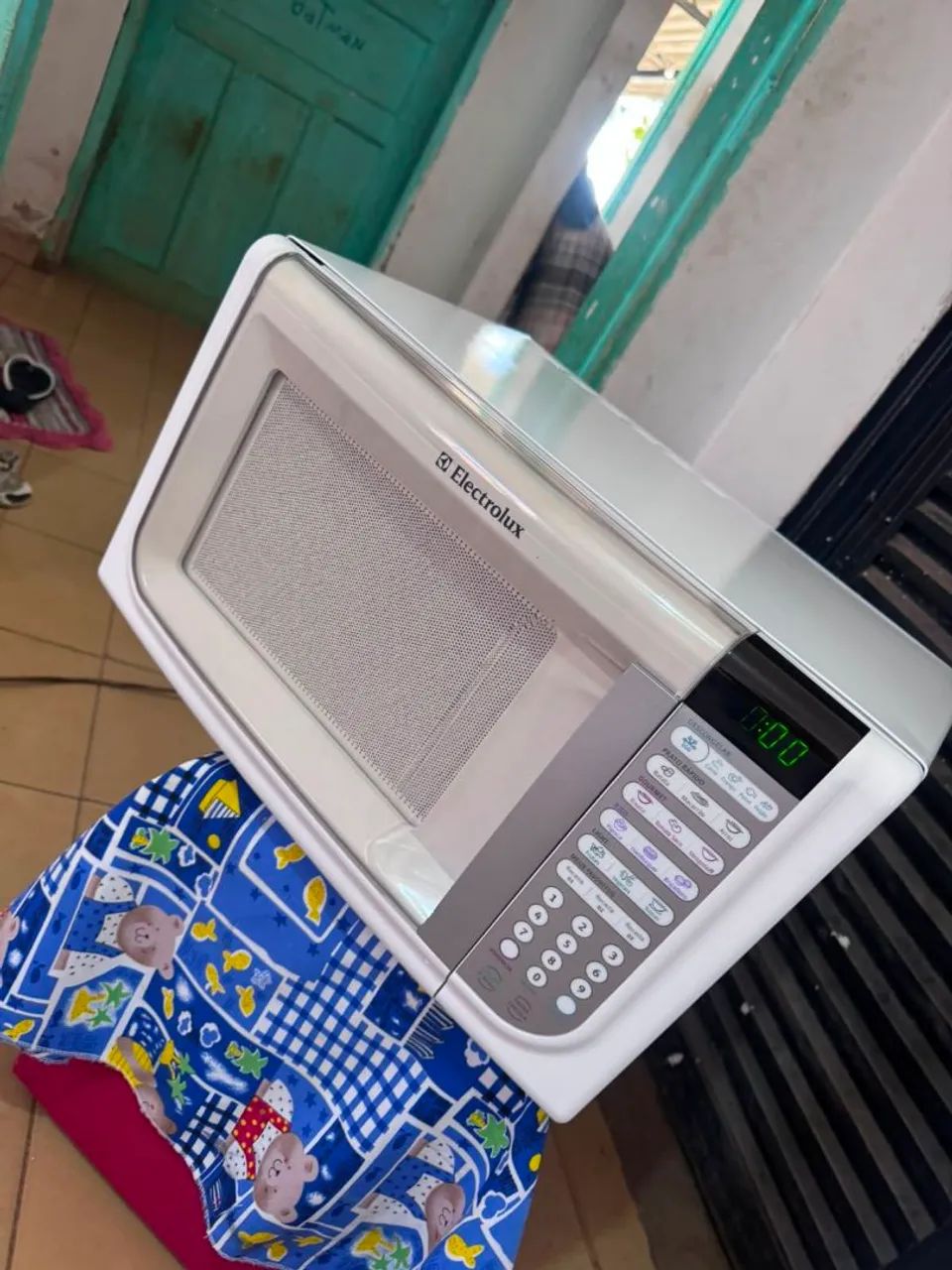Microondas Electrolux 31 lt 