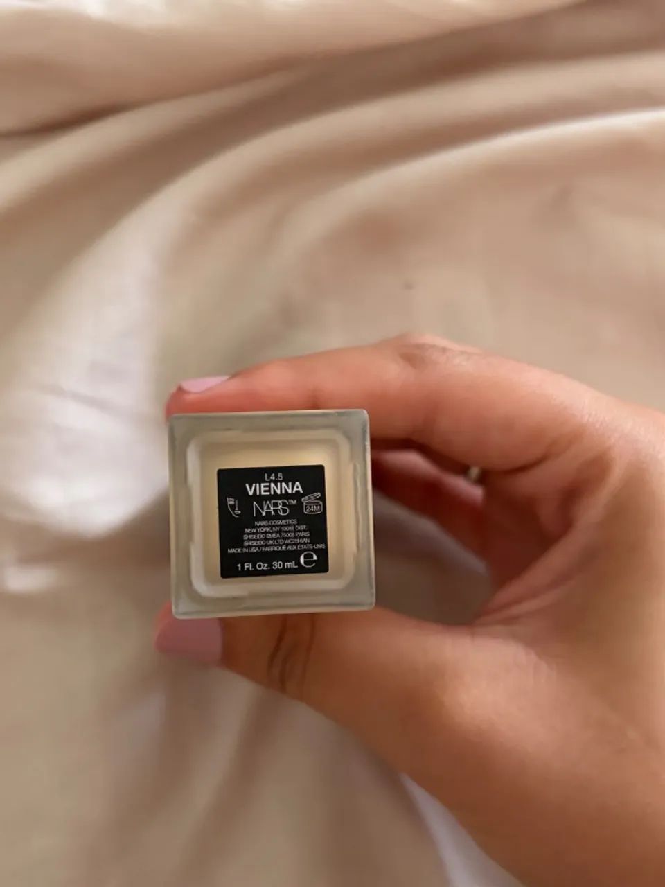 BASE NARS - Natural Matte Longwear Foundation - Foto 2