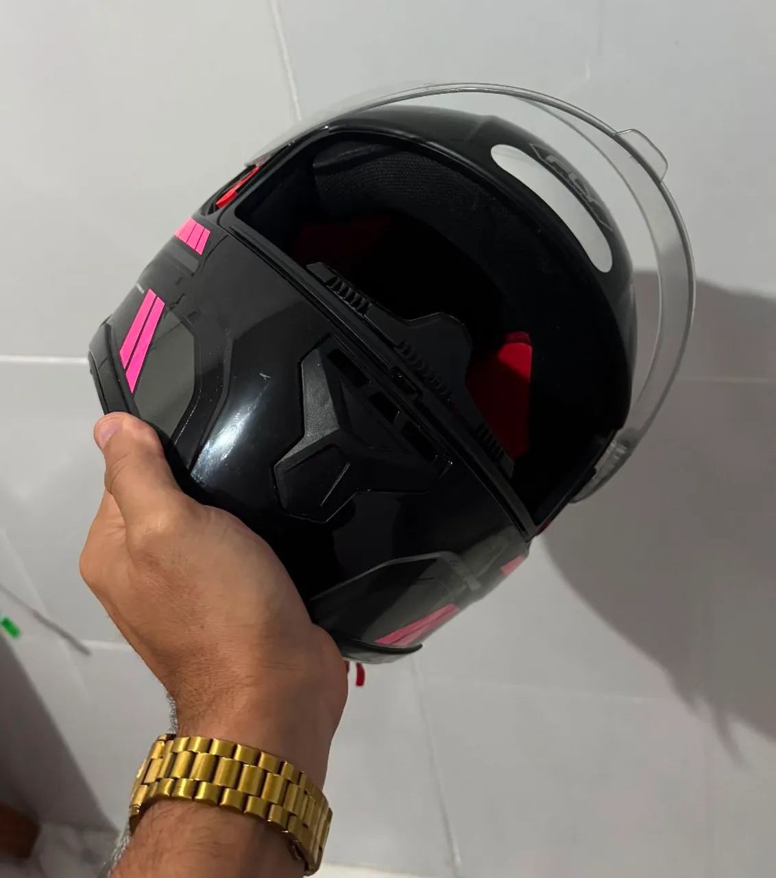 Capacete seminovo 6 meses de uso, tamanho 58 - Foto 4