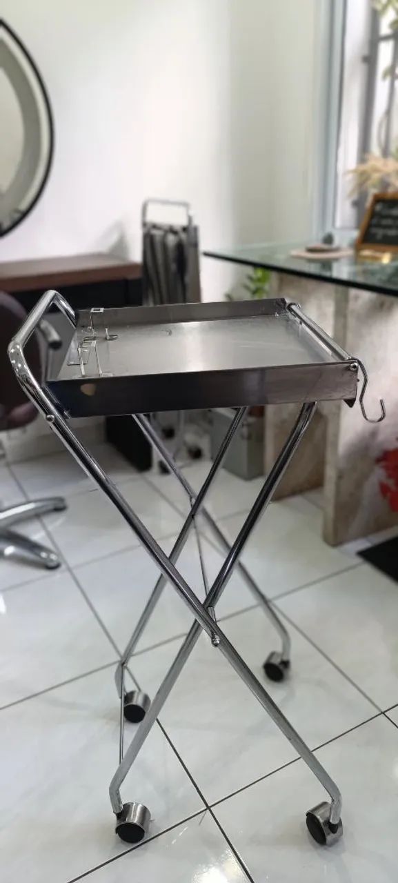 Carrinho Auxiliar inox para salão. - Foto 3