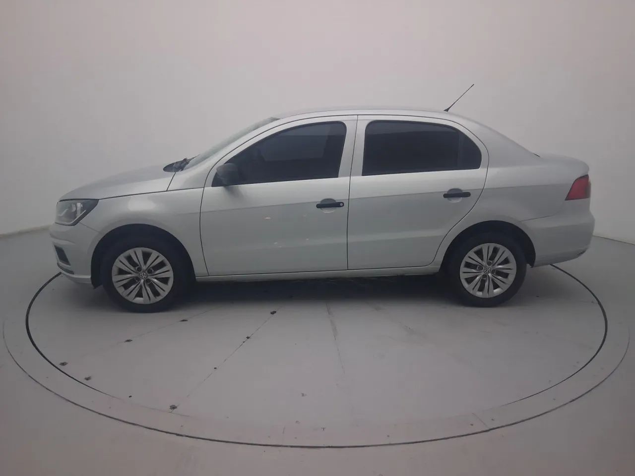 Volkswagen Voyage 1.0 Flex 12V 4p, foto 2 de 18