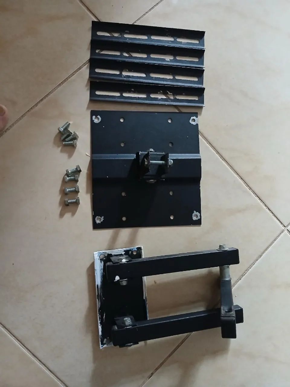 suporte tv até 55 polegadas preto fixar na parede - Foto 4