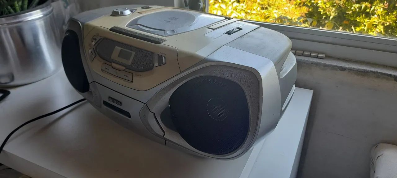 Rádio antigo