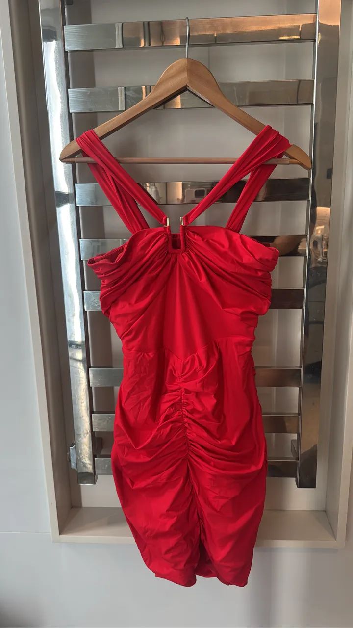 Vestido vermelho drapeado com elastano 