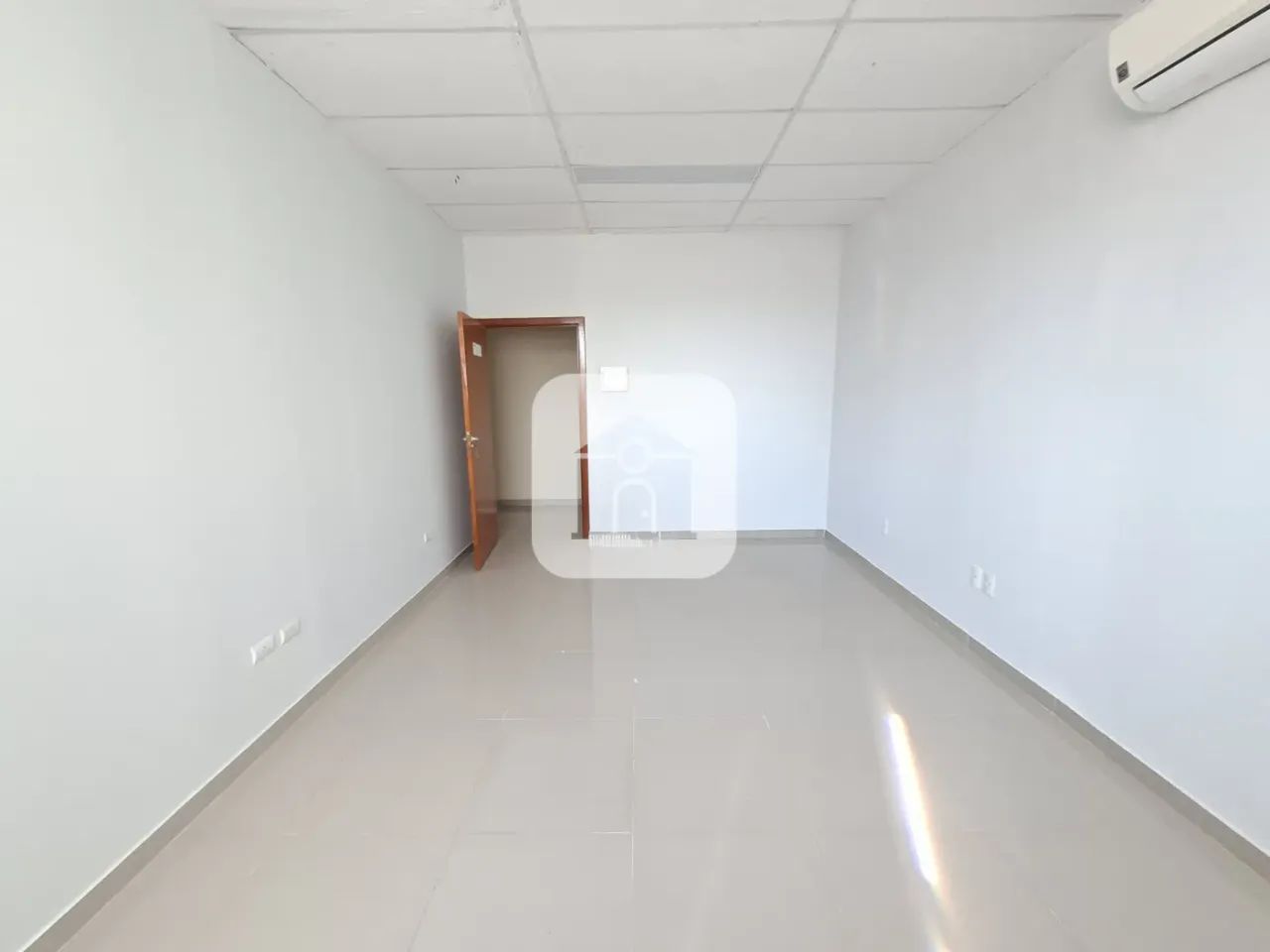 Sala comercial para locação no bairro Saraiva - Foto 5