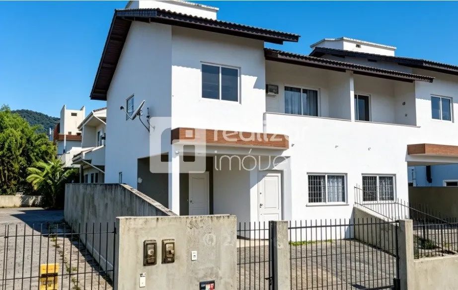 Casa 3 quartos no bairro Santa Mônica - Florianópolis