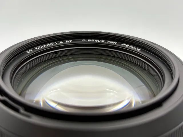 Lente Sirui Aurora 85mmF1.4 p/ Fuji (x-mount) novinha