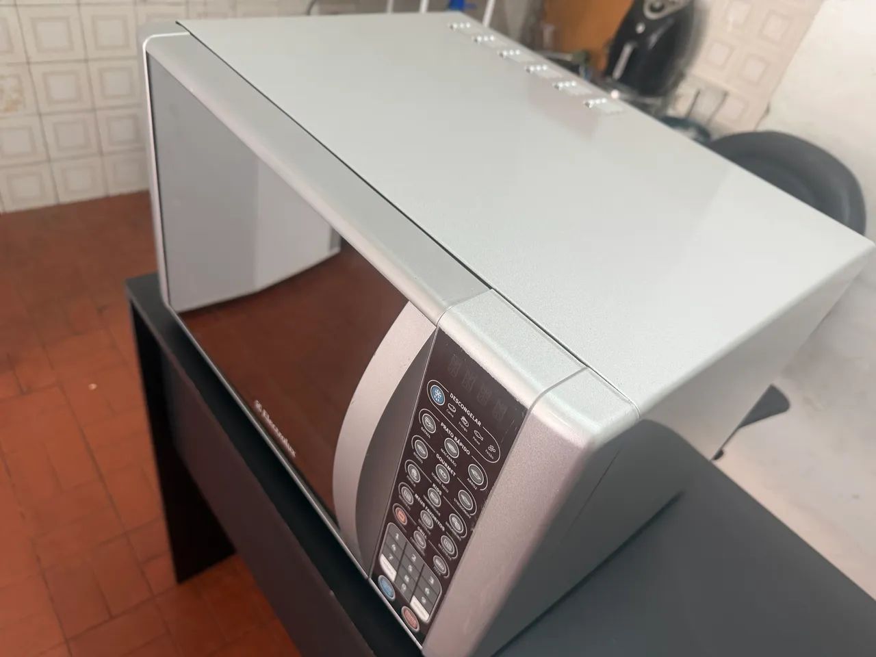 Microondas 31 litros espelhado  - Foto 5