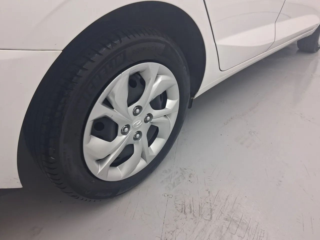 Hyundai HB20S Comfort Plus 1.0 TB Flex 12V Mec., foto 14 de 18