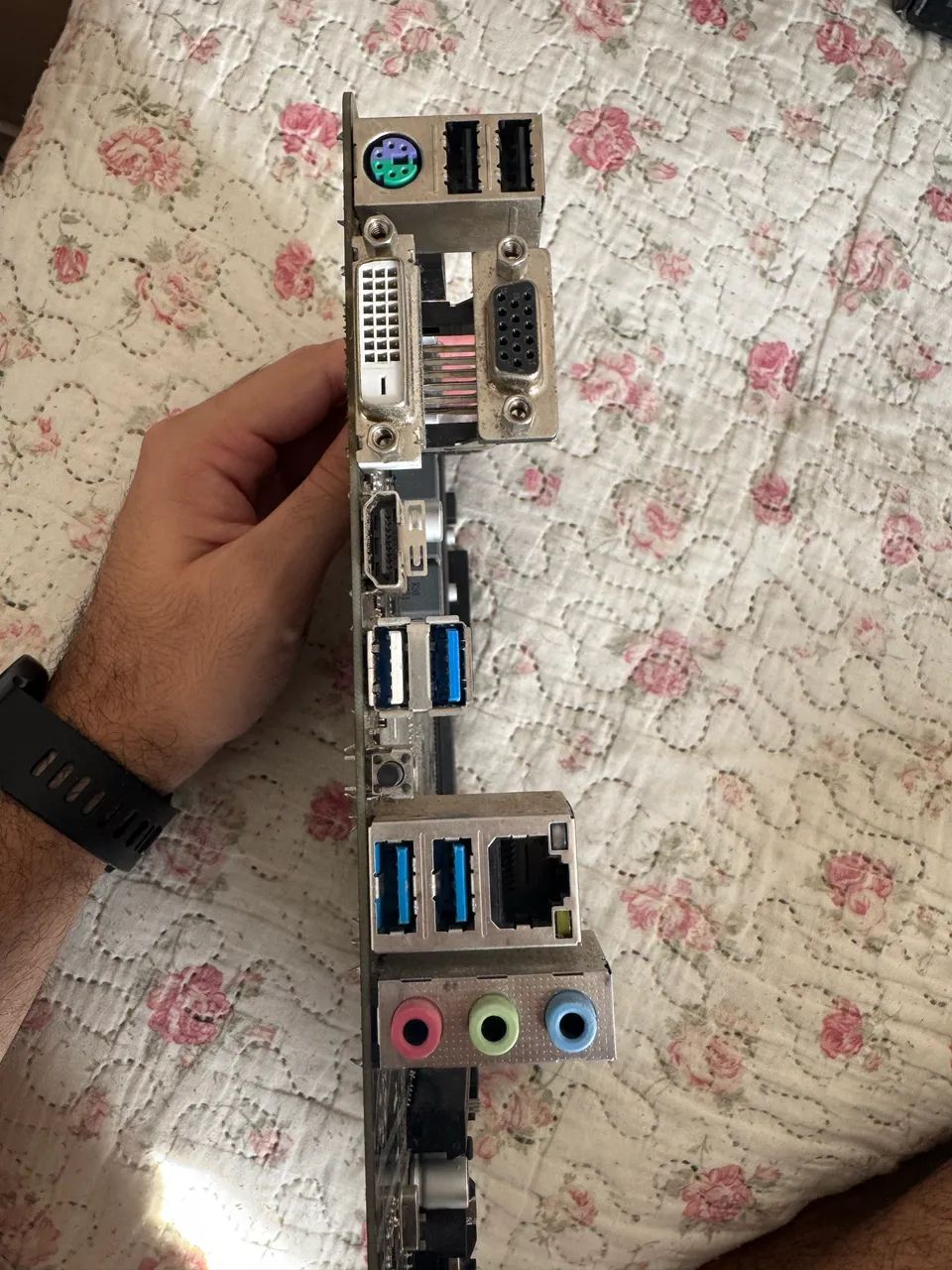 Placa Mãe Gigabyte A520M S2H AM4 DDR4 - Foto 3