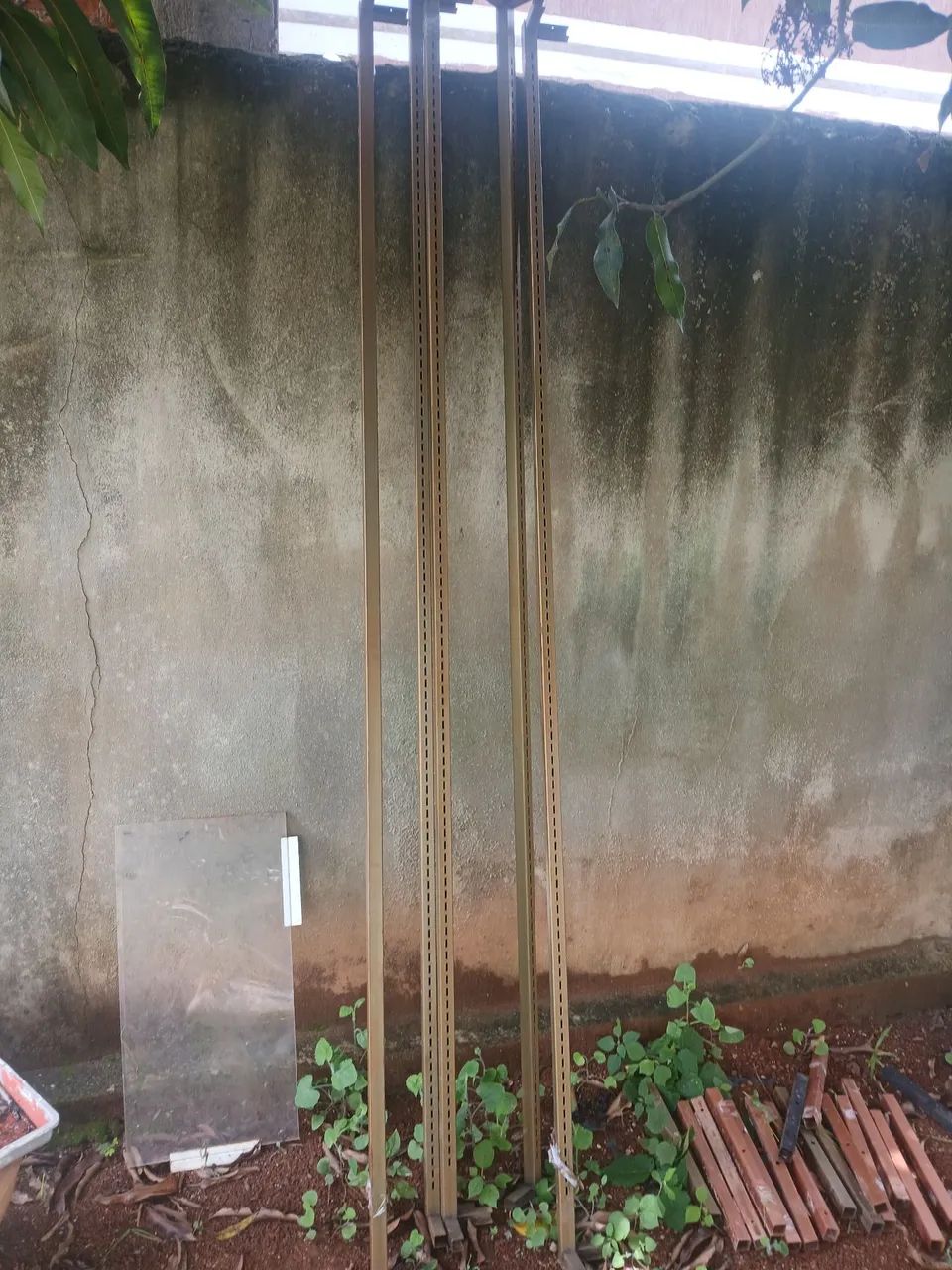 Barras de metalon pintados