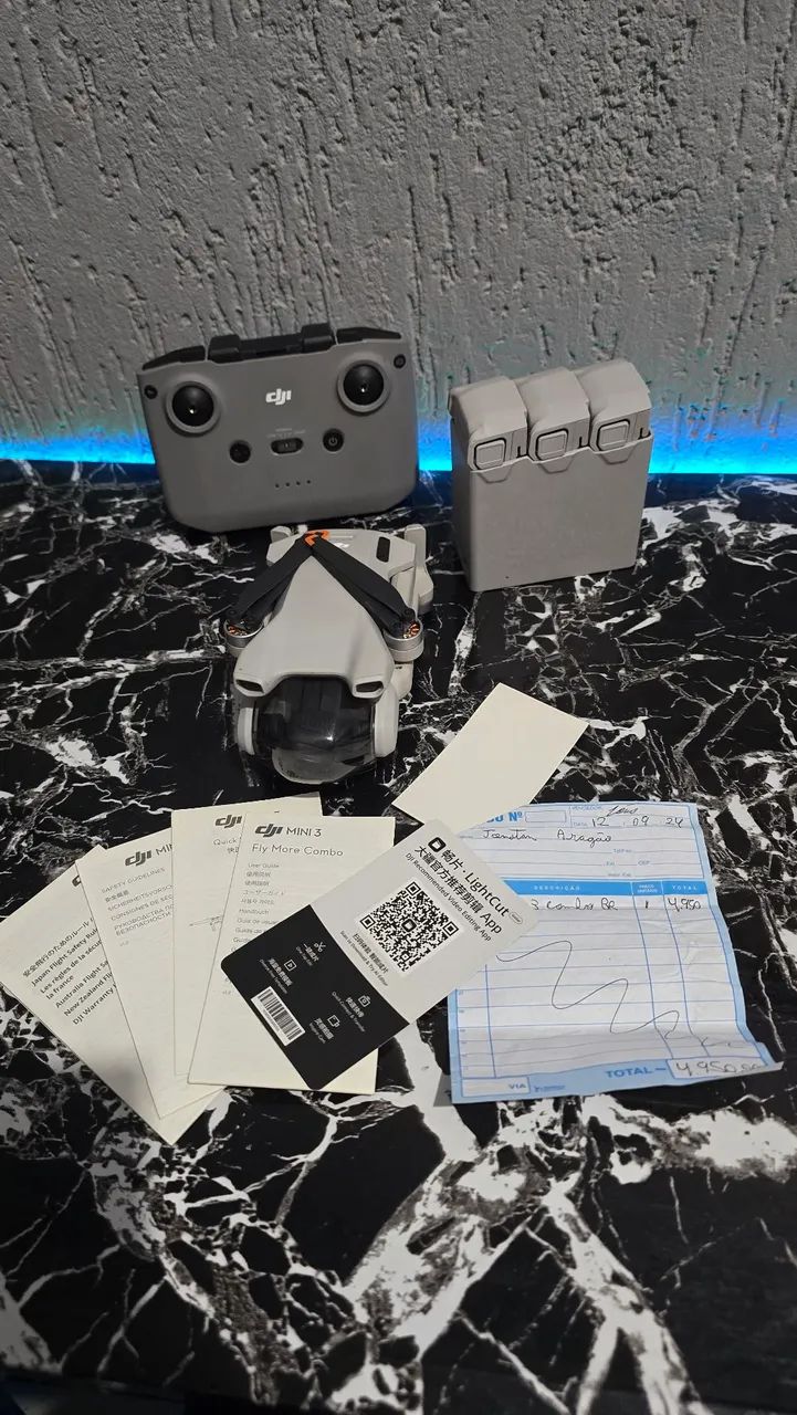 DJI Mini 3 Fly More + 3 baterias + bolsa - Perfeito estado