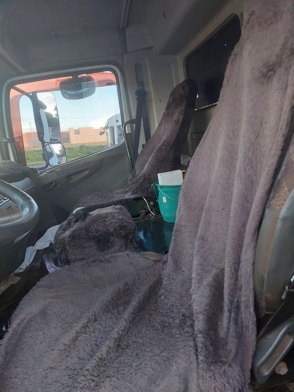 Caminhao linha pesada  - Foto 6