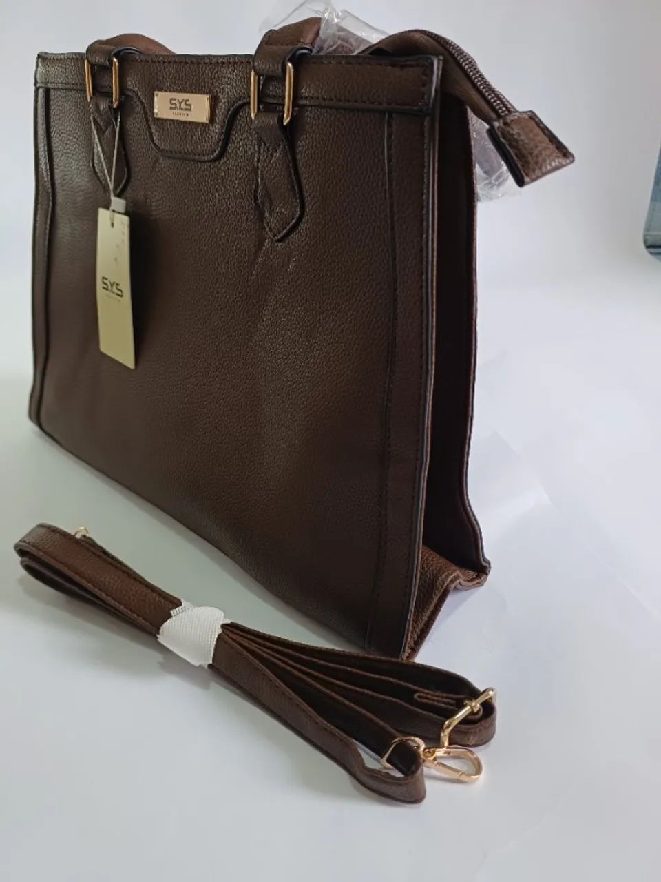 Bolsa Feminina com Alça Transversal e Ajustável 