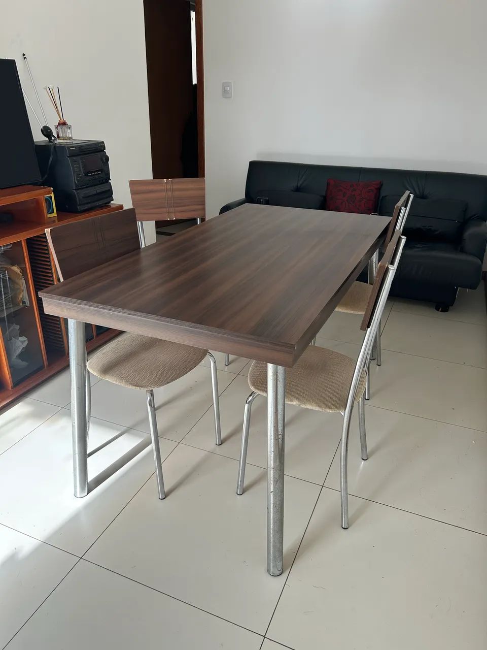 Mesa com 4 cadeiras  - Foto 3