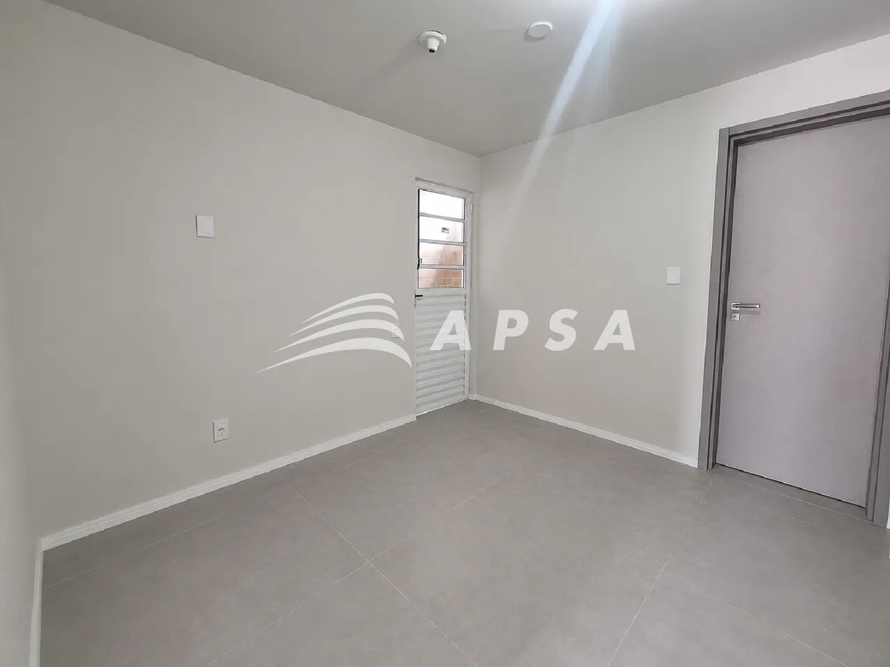 DÊ AO SEU NEGÓCIO O ENDEREÇO QUE ELE MERECE! SALA COMERCIAL RECÉM-REFORMADA, COM AMBIENTES - Foto 4