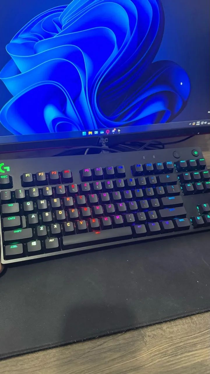 Teclado logitech g pro blue clicky  - Foto 2