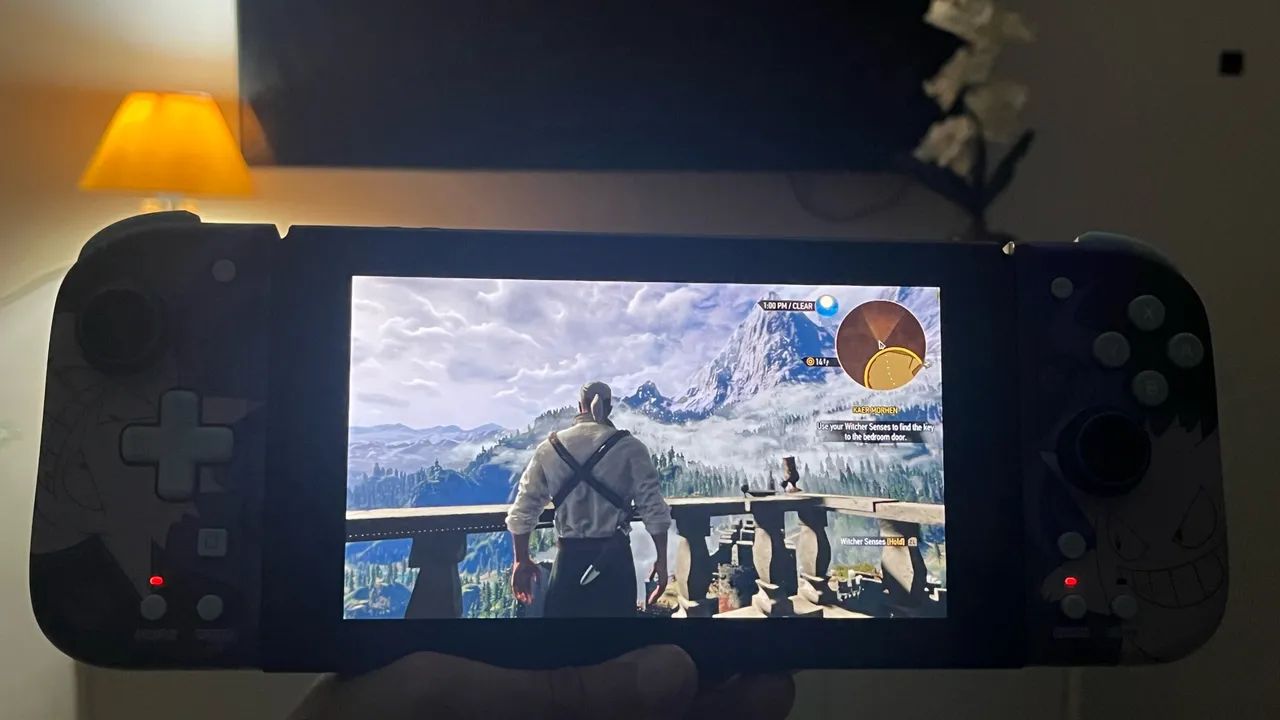 Nintendo Switch V2 + MicroSD 512GB + Grip HORI Gengar + Case - Foto 3