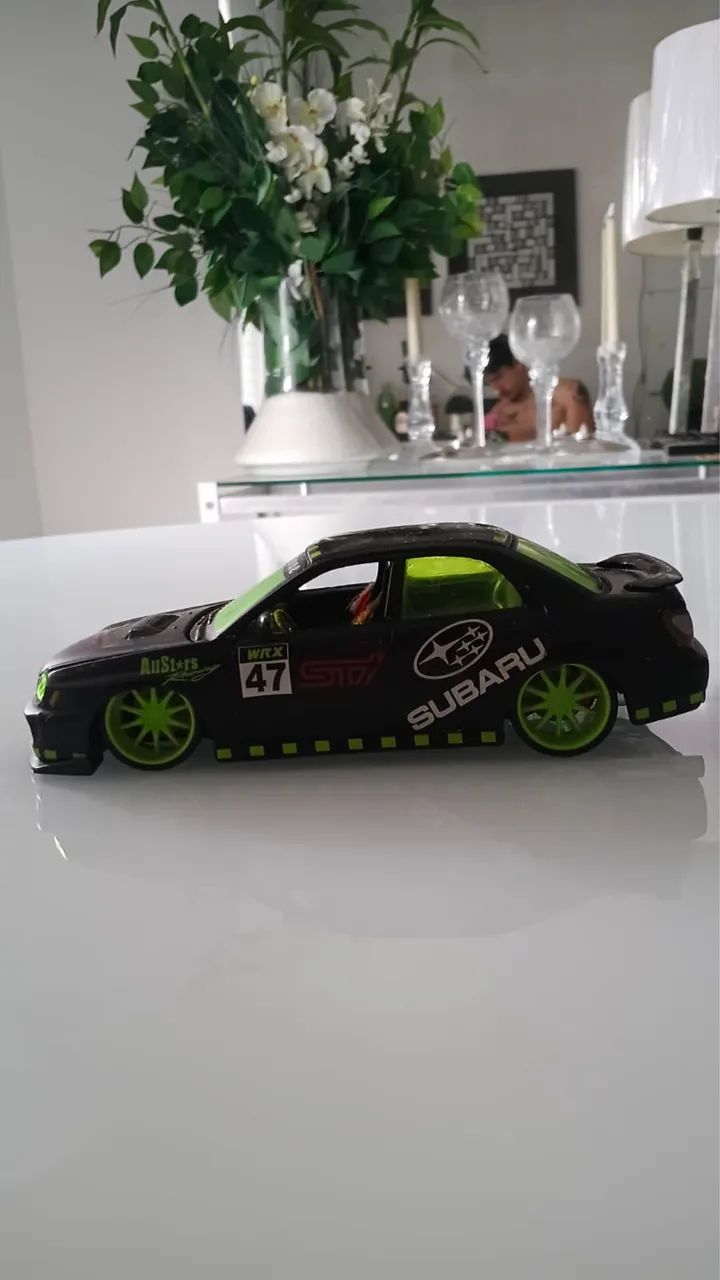 Subaru Maisto escala 1:24 - Foto 3
