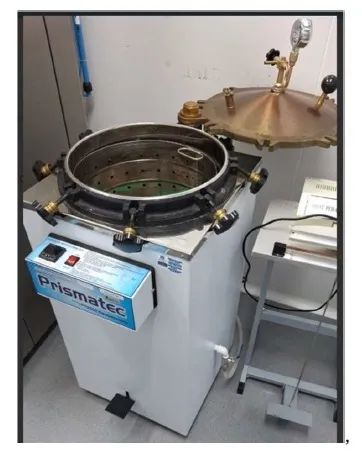 AUTO CLAVE VERTICAL DIGITAL 75 LITROS LINHA CS 
