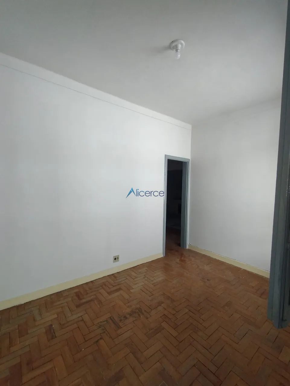 Casa de 2 quartos no Mariano Procópio!! - Foto 5
