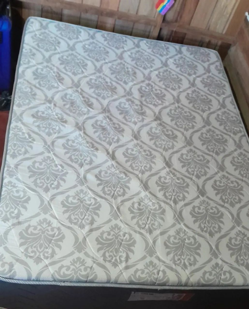 Vendo cama com urgência 