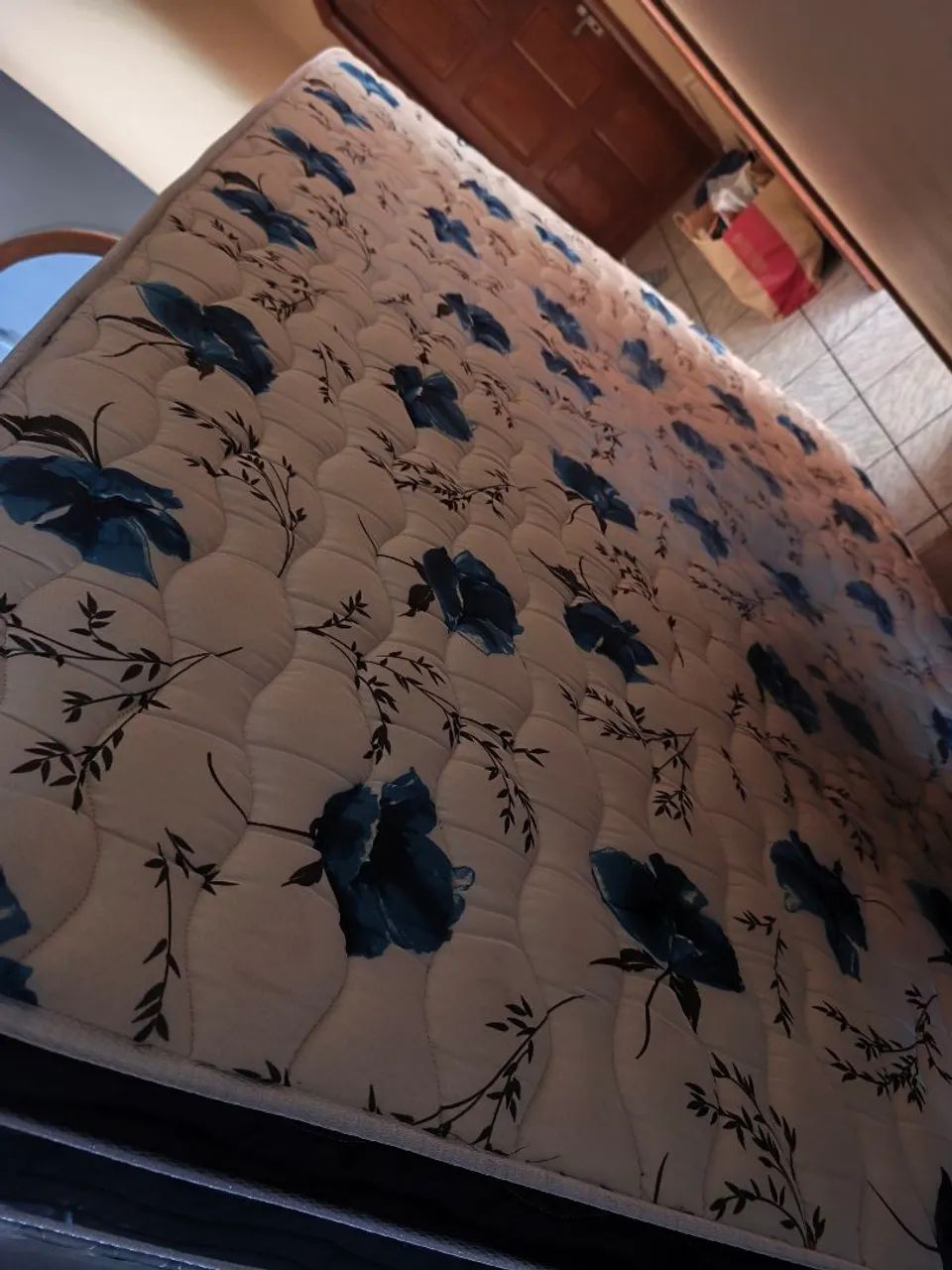 Vendo cama Queen - Leia a Descrição. - Foto 5