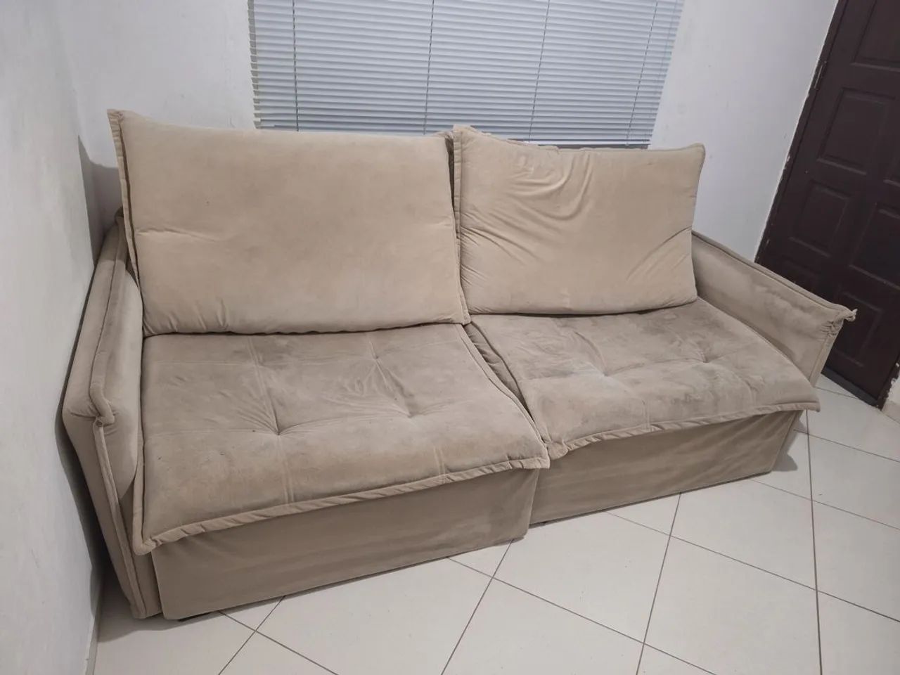 Sofá retrátil