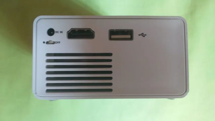 lindo,lindo projetor led portátil 600 lumens (favor ler o anúncio ) - Foto 4