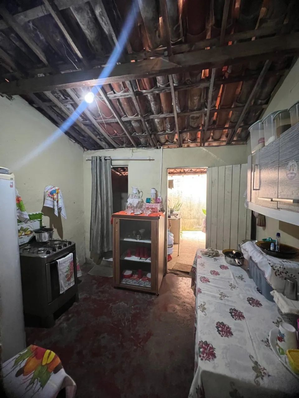 OPORTUNIDADE Vender Logo casa bem localizada !!  - Foto 3