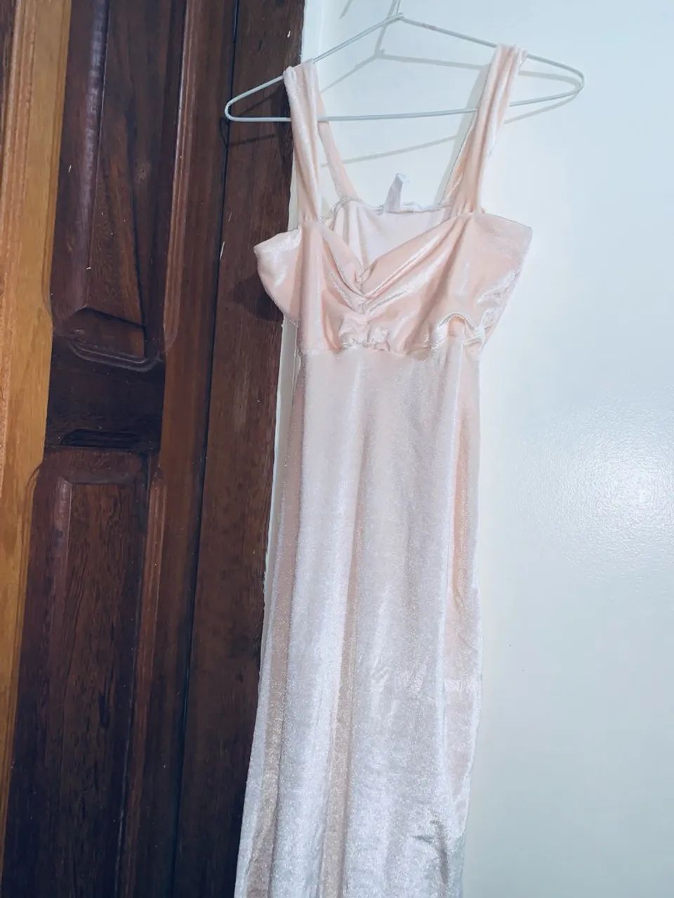 vestido de veludo rosê