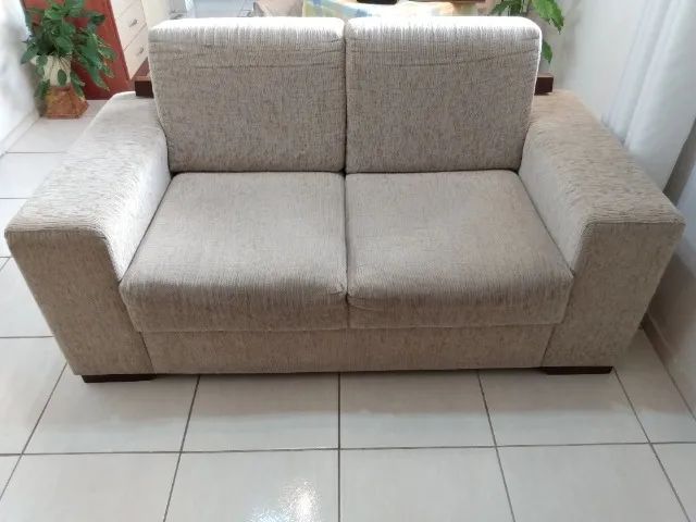 Sofá de 2 lugares. - Foto 3
