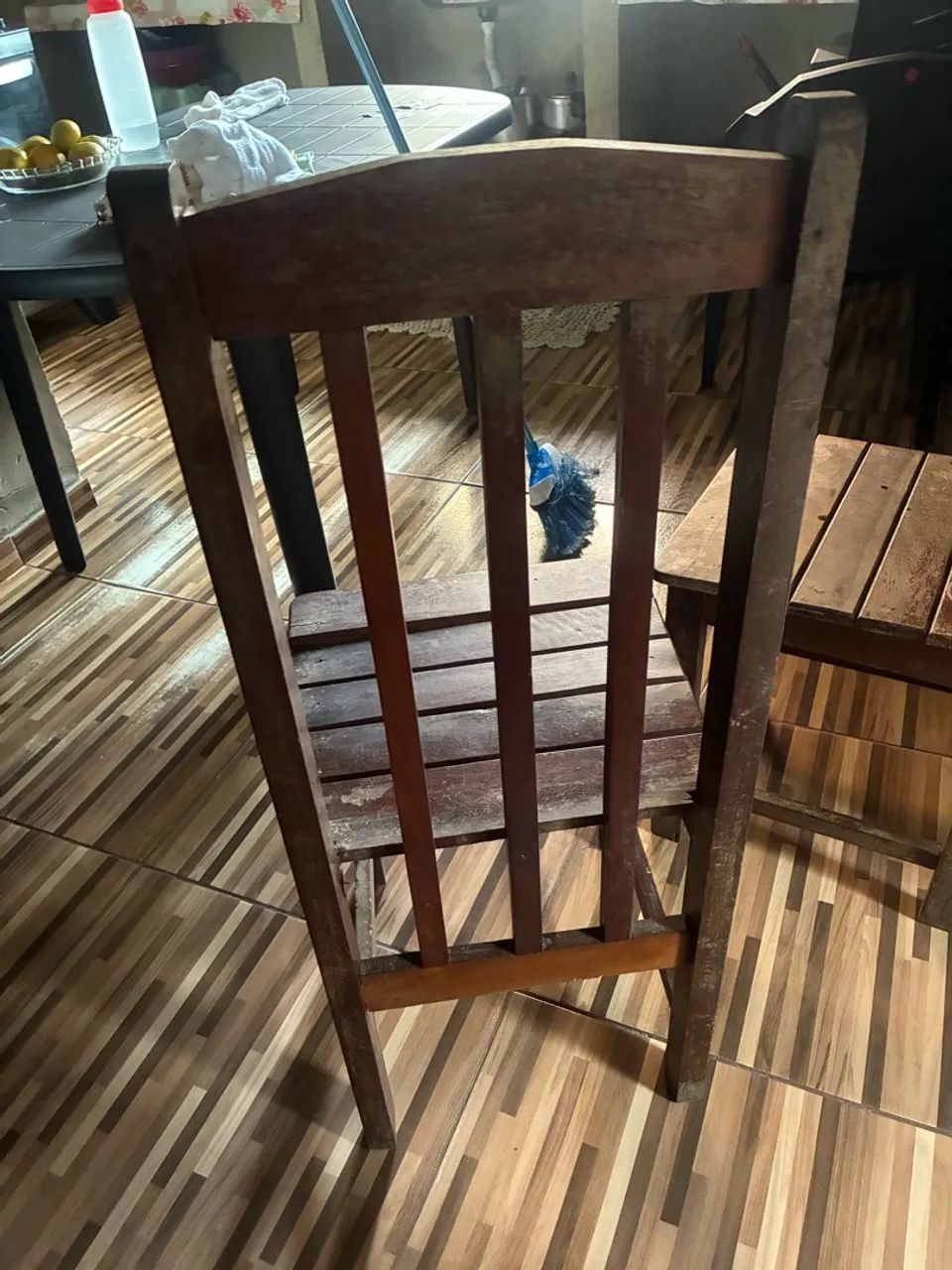 Conjunto de 4 Cadeiras de madeira  - Foto 2