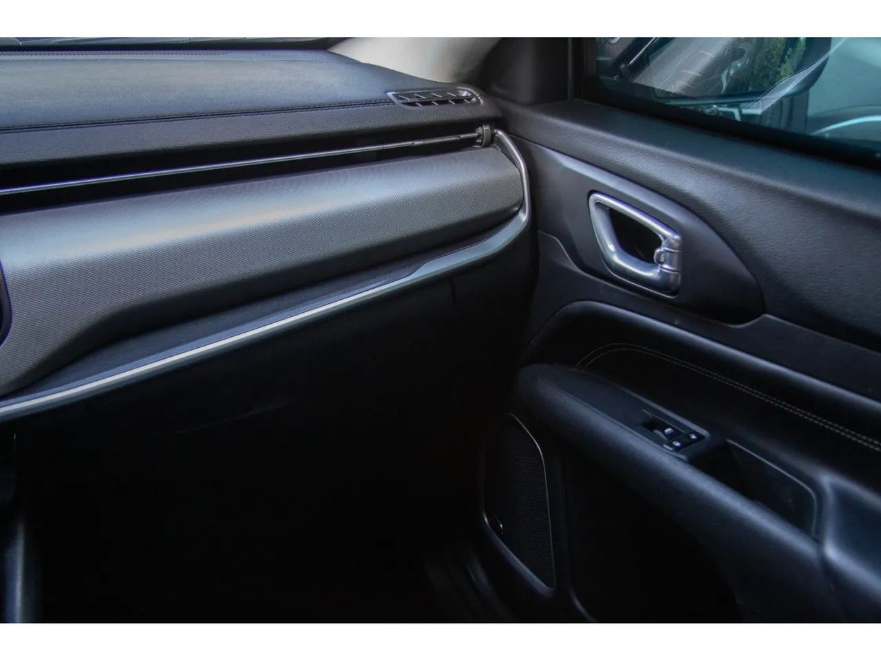 Jeep Compass LONG. T270 1.3 TB 4x2 Flex Aut., foto 16 de 16