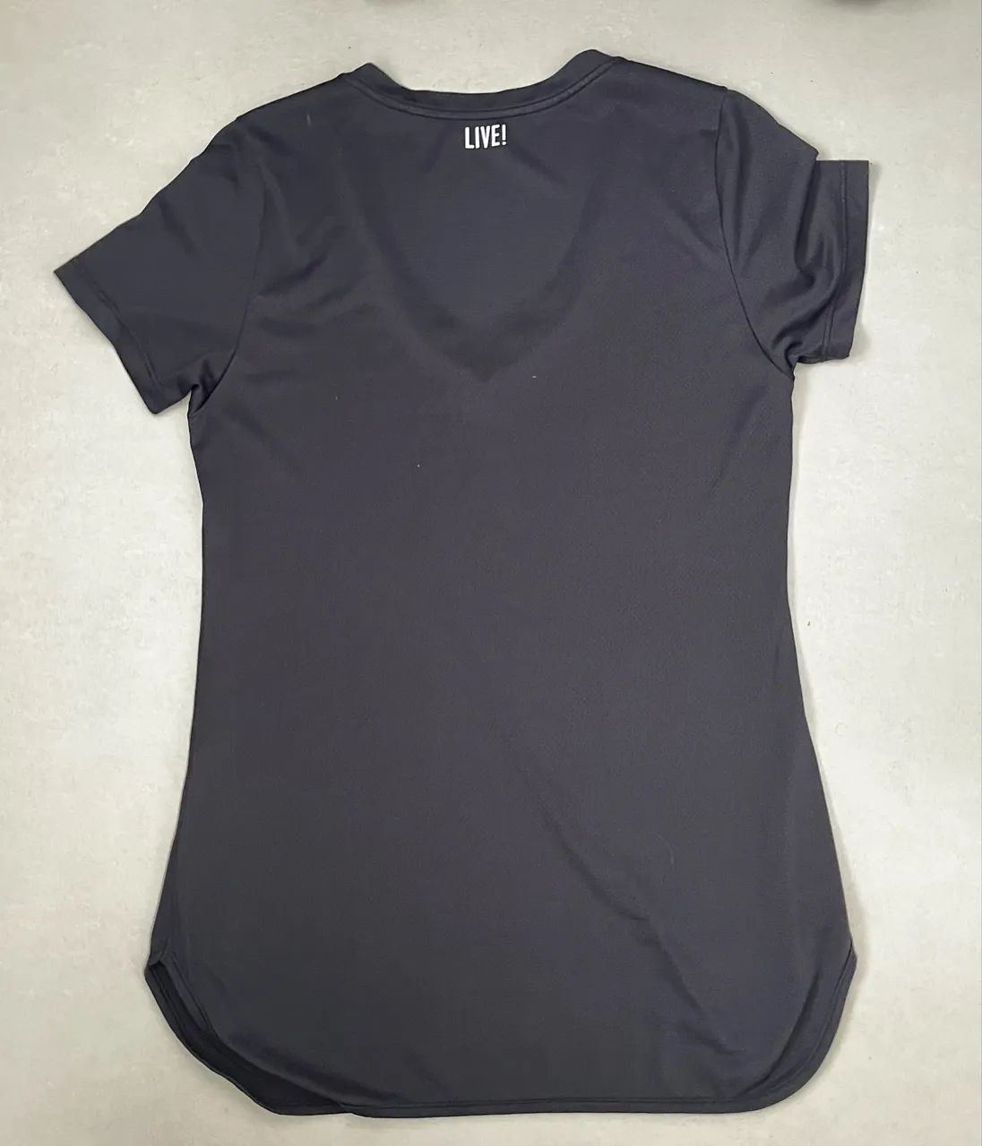 Camiseta Live gola V preta / P - Foto 2