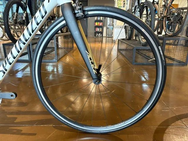 Bicicleta Seminova Specialized Allez Sport  - Foto 5