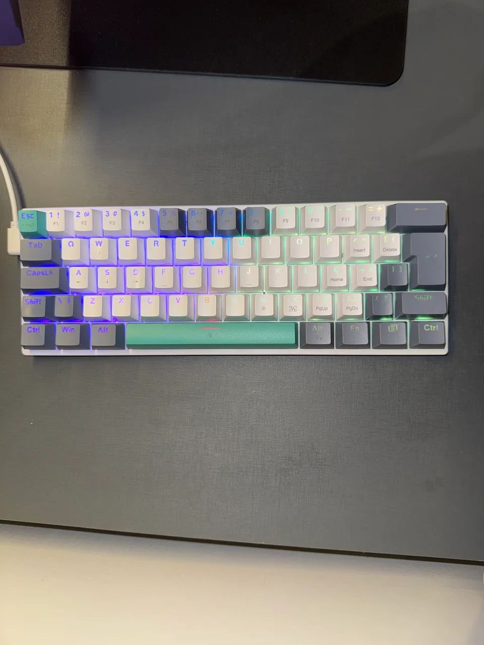 Teclado Mecânico kb500 machenike, cor verde, cinza, branco (switch marrom) - Foto 2
