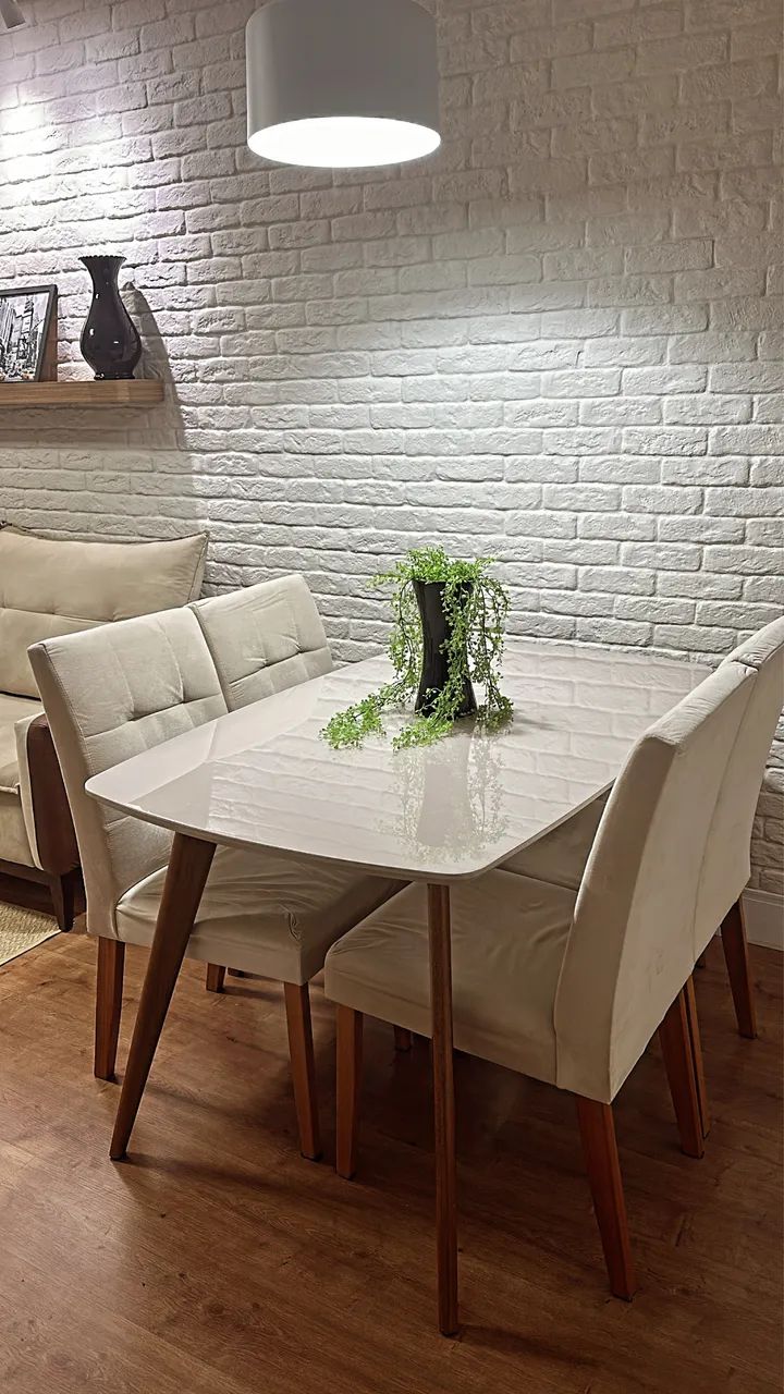 Mesa de quatro cadeiras com tampo laqueado - Foto 4