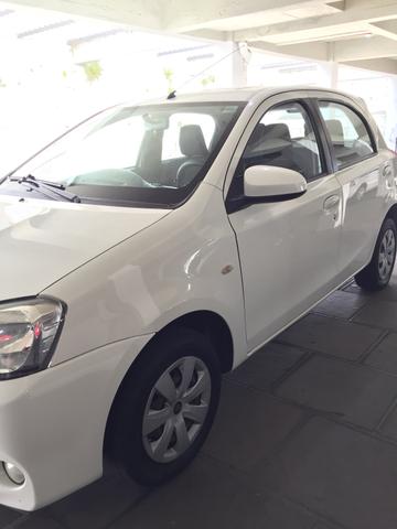 Toyota Etios xs 1.5 - Foto 2