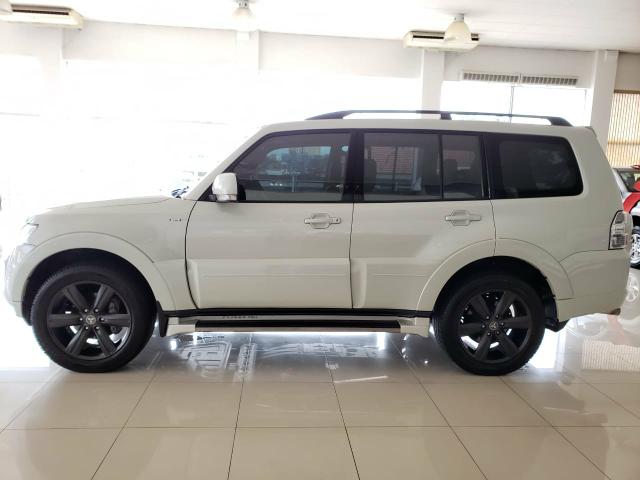 Pajero full hpe 3.2 4x4 diesel 5p aut - Foto 3