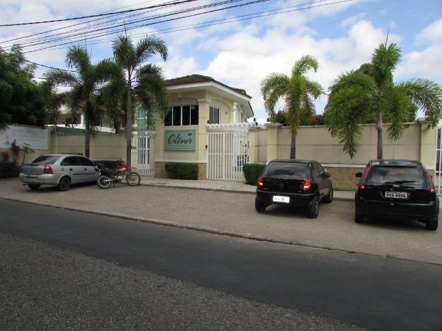 CA 303 - Casa em condomínio