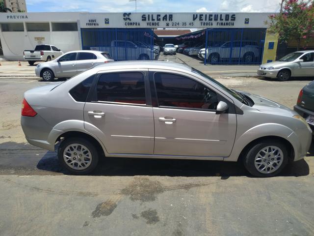 Fiesta sedan 09/10, 1.0 completo