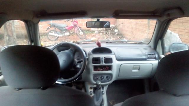 Vendo ou troco Clio 2004 por moto 5.000 - Foto 4